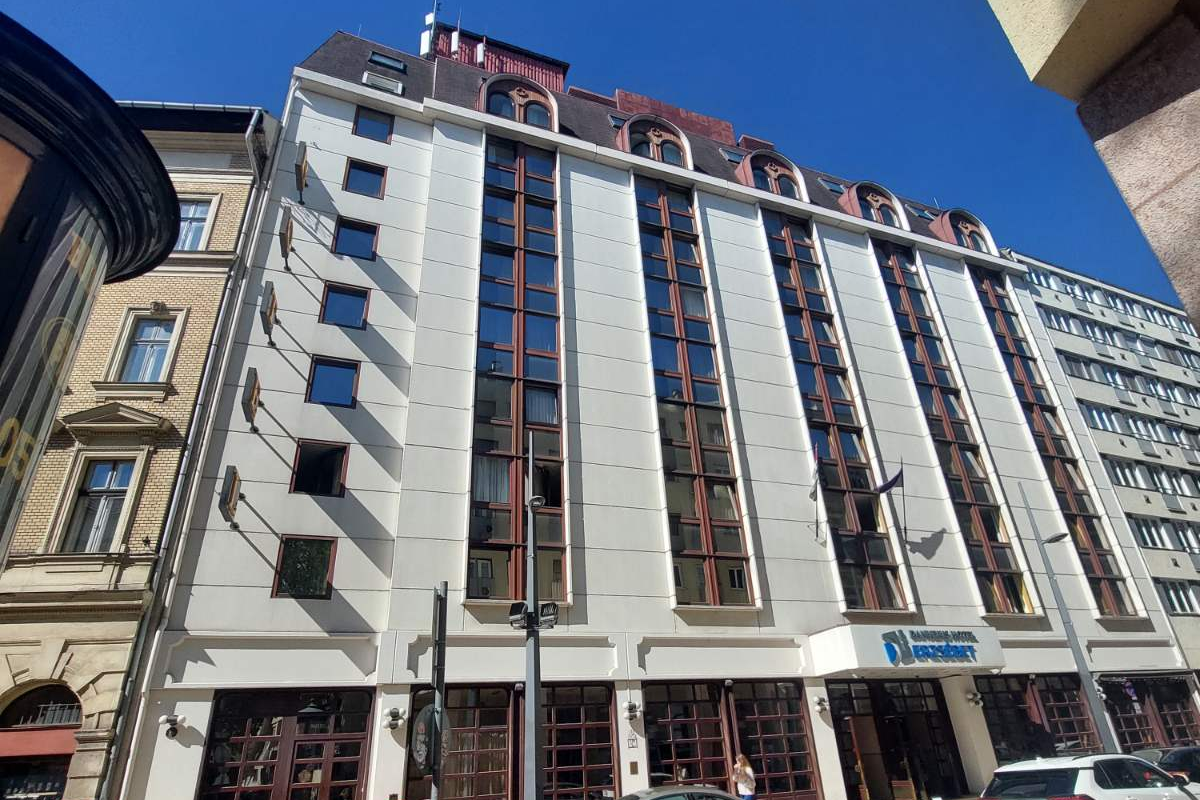 1053 Budapest, Károlyi utca 13-15. 1053 Budapest, Károlyi utca 13-15.