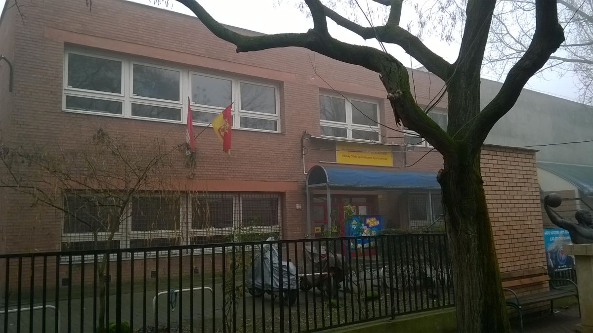 1045 Budapest, Pozsonyi u. 4/c - Halassy Olivér Sportközpont