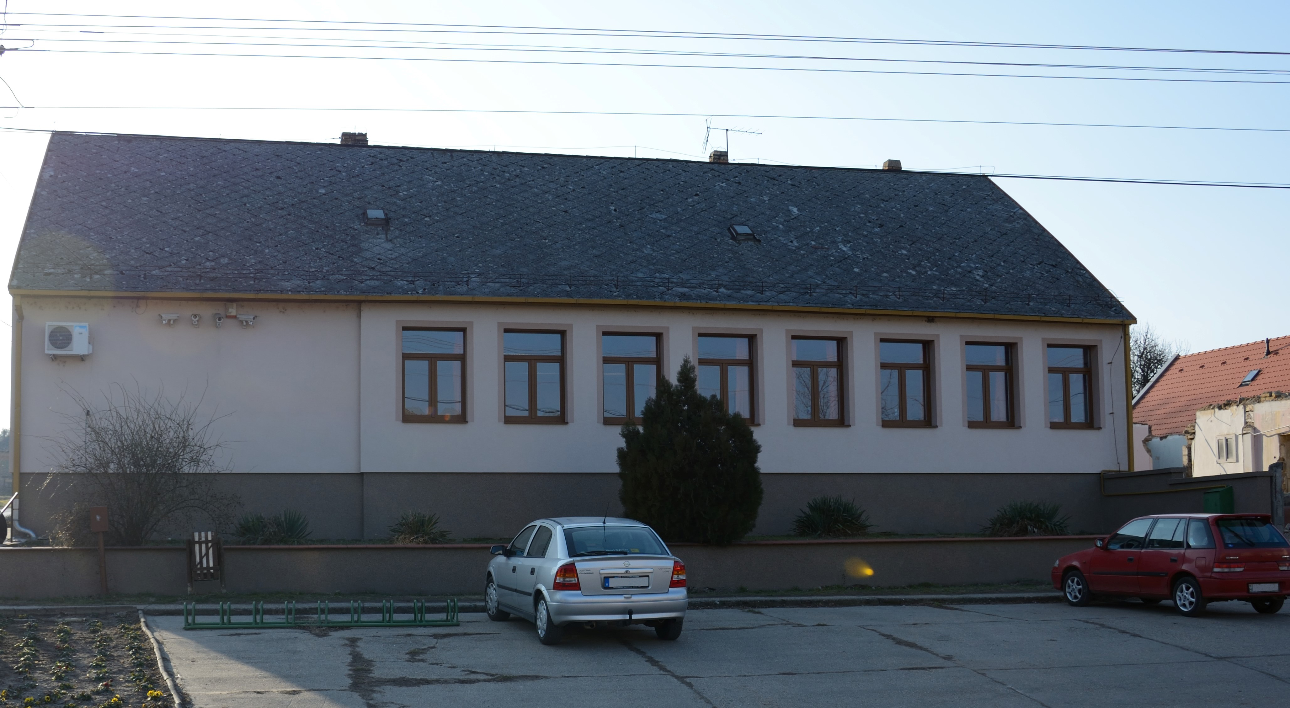 Györköny, Fő utca 60. (Hrsz.: 1.