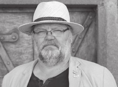Csomópontok - Turi Attila és alkotótársainak kiállítása a Vigadóban