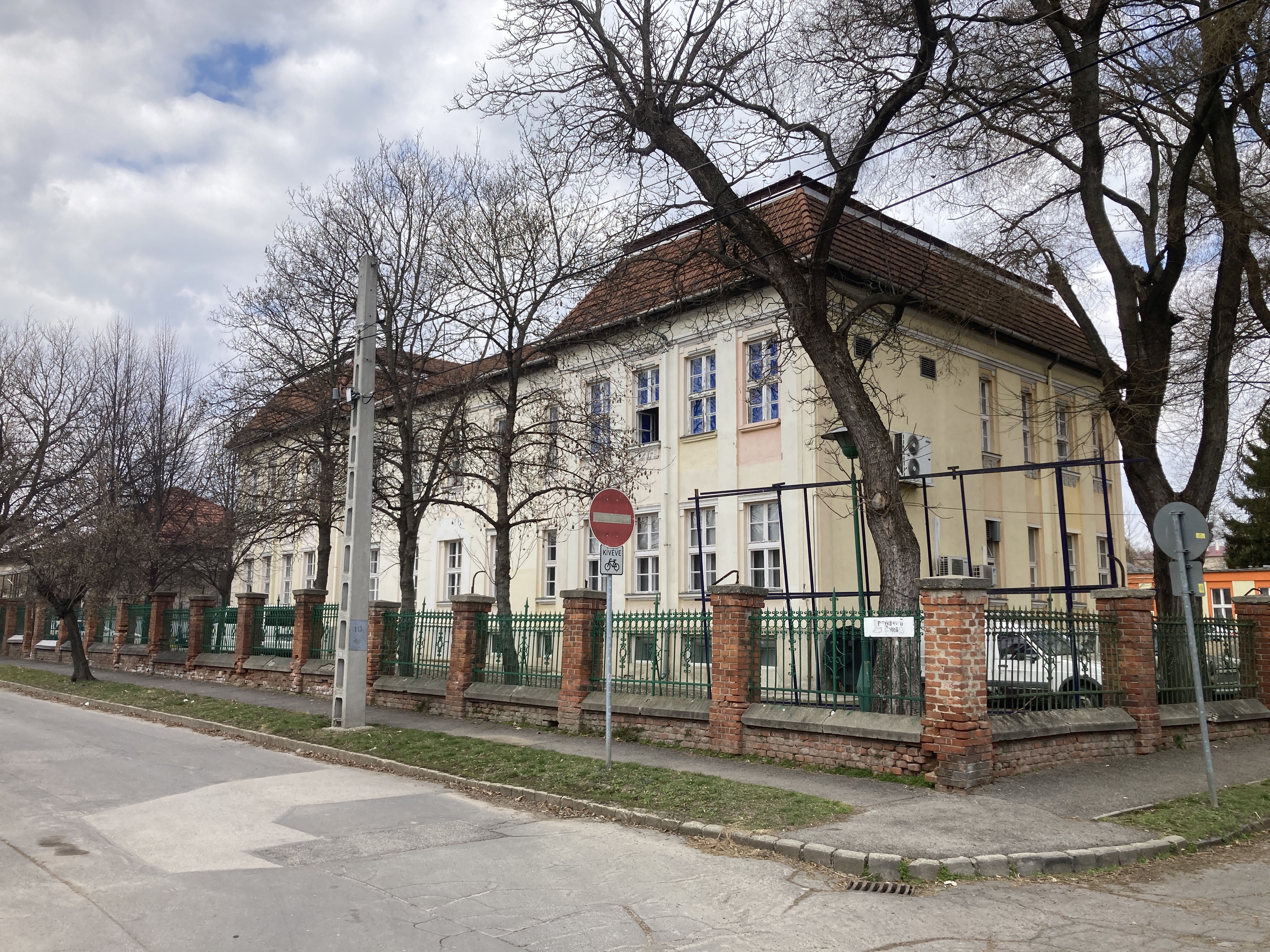 3529 Miskolc, Csabai kapu 9-11.