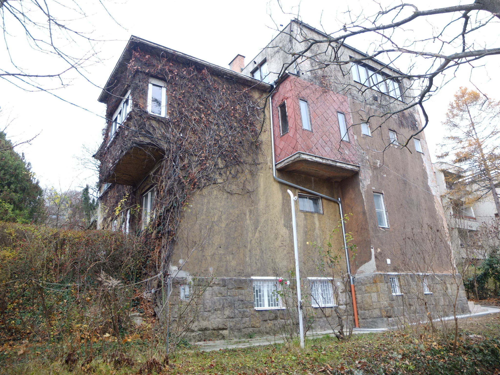 1125 Budapest, Rőzse utca 5.
