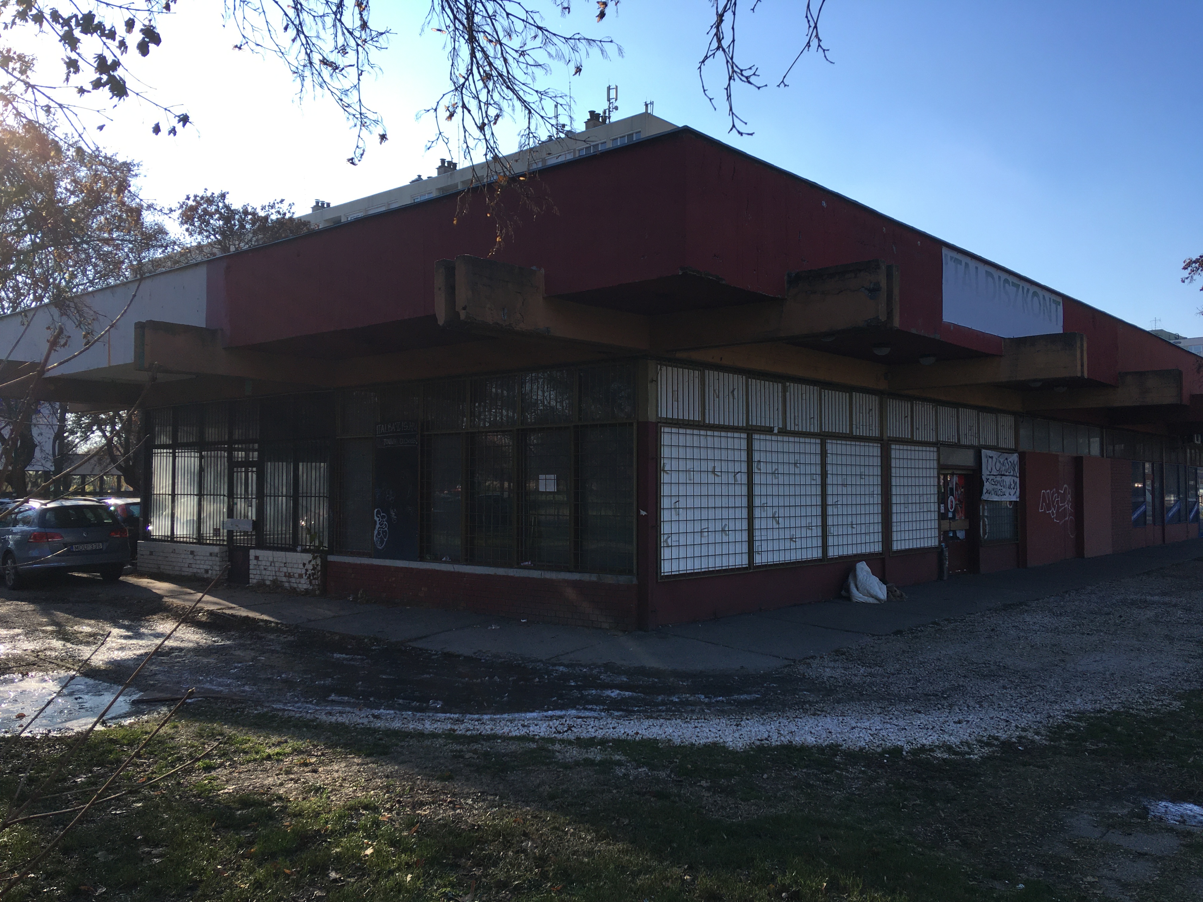 1149 Budapest Fogarasi út 19, Róna utca 44 szám