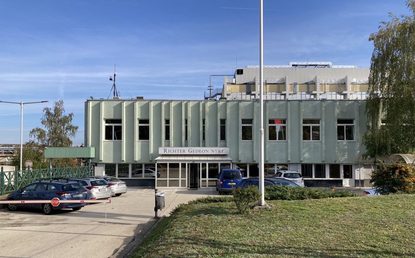 2510 Dorog, Esztergomi út 27.