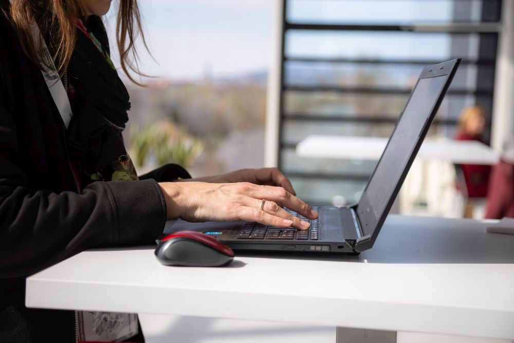 Elérhetőségek frissítése online felületeinken