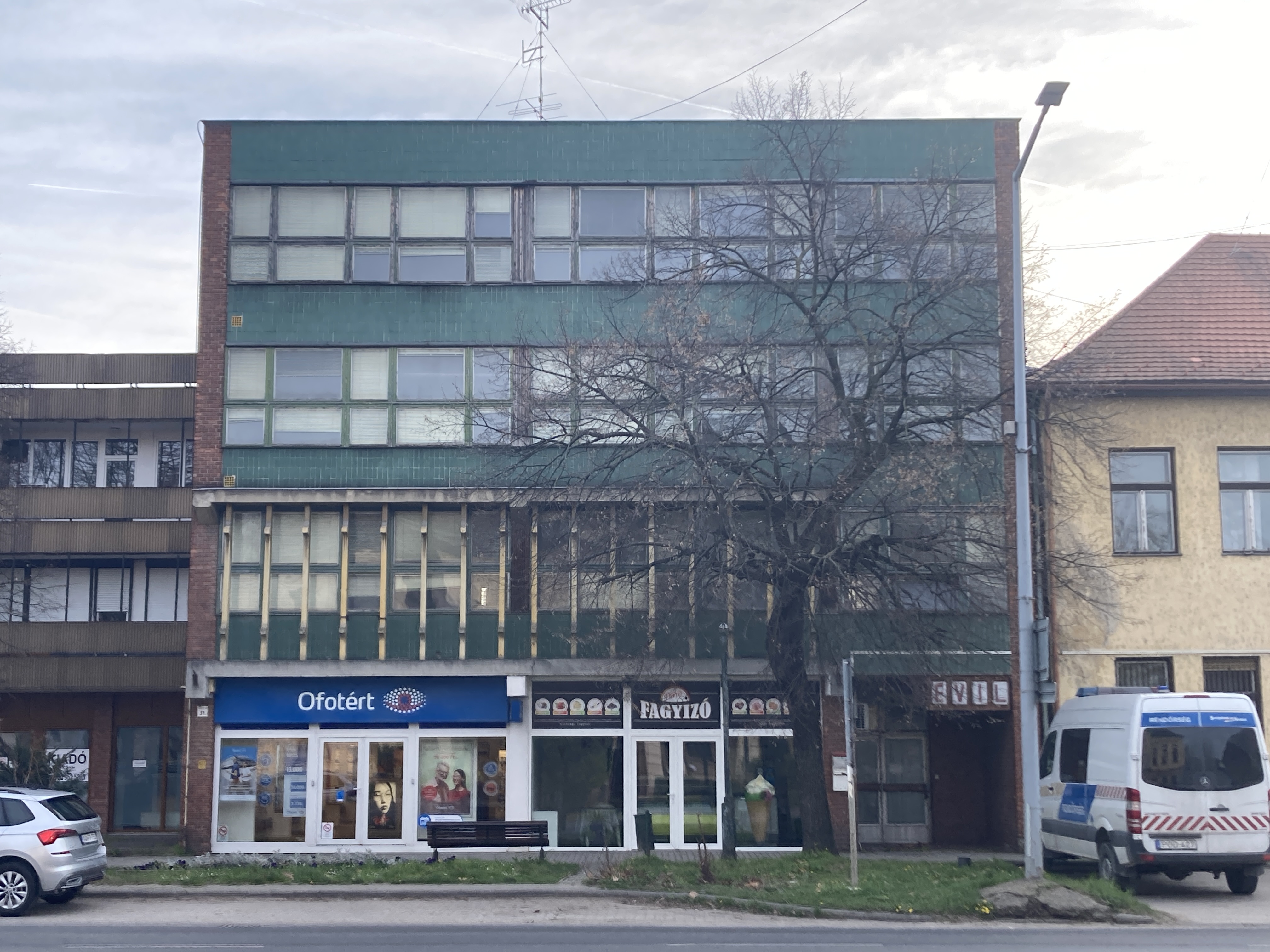 2890 Tata, Ady Endre utca 29. (31.)